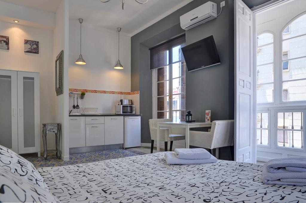 Apartamentos Gold Малага Номер фото