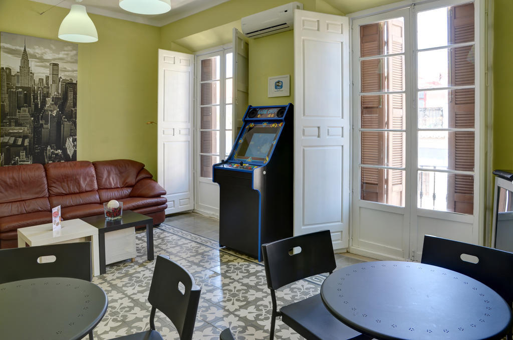 Apartamentos Gold Малага Экстерьер фото
