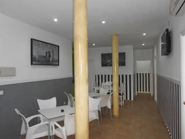Apartamentos Gold Малага Экстерьер фото